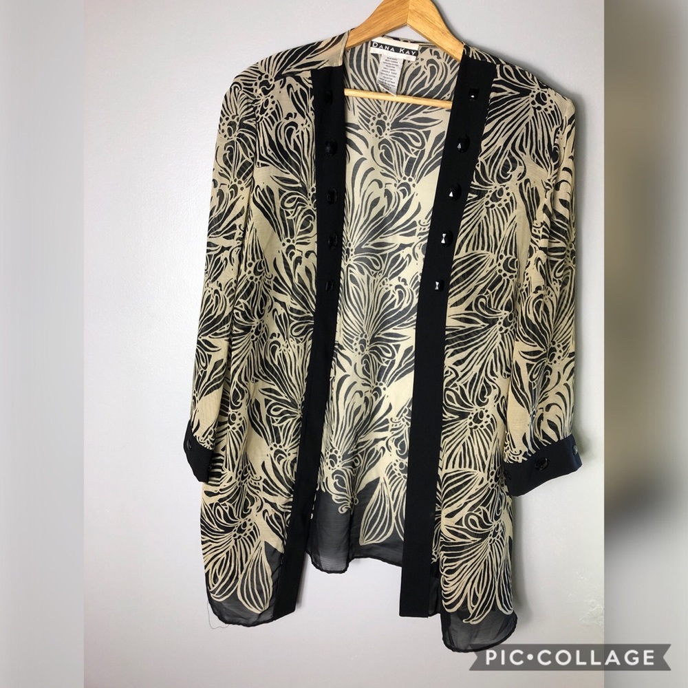 Beautiful Dana kay sweater weater